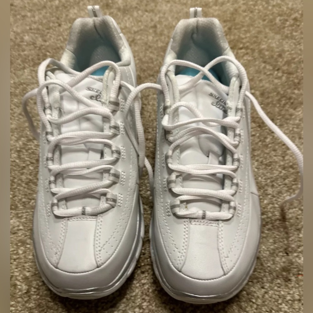 Skechers Womens Elite Synergy 11798WSL White/Silver Casual Shoes Sneaker Size 9